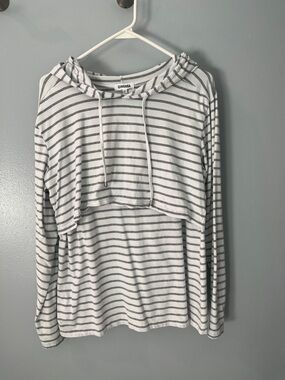 GINKANA Maternity Striped Hooded Breastfeeding Top - White & Gray